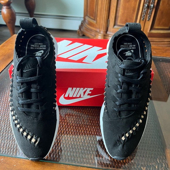 Nike Dualtone Racer Woven Women’s 8.5 NIB - Picture 2 of 11